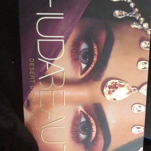 Hudabeauty dusk palette